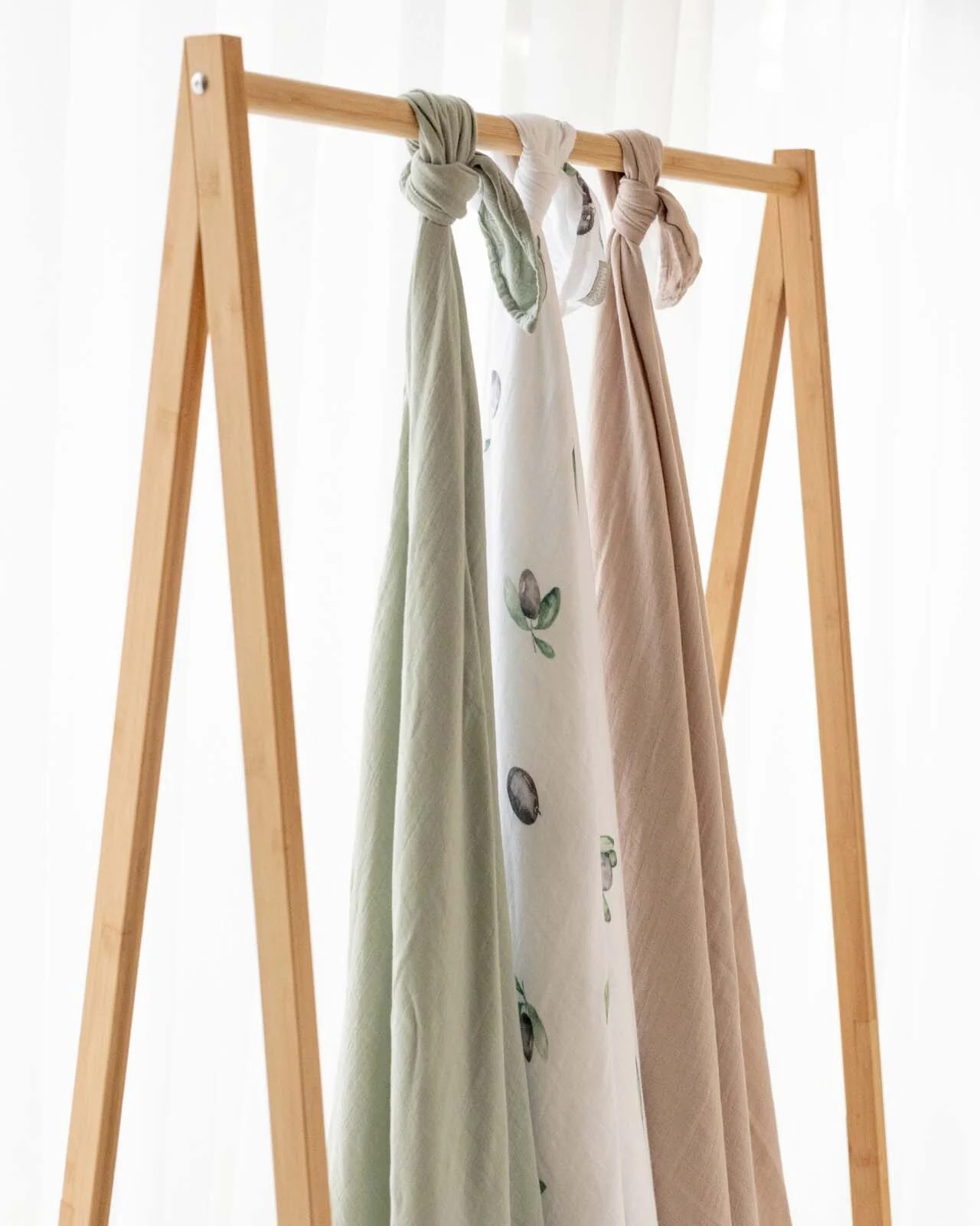 BABYGO® Large Muslin Swaddle Blanket (3 Pack) - Image 3