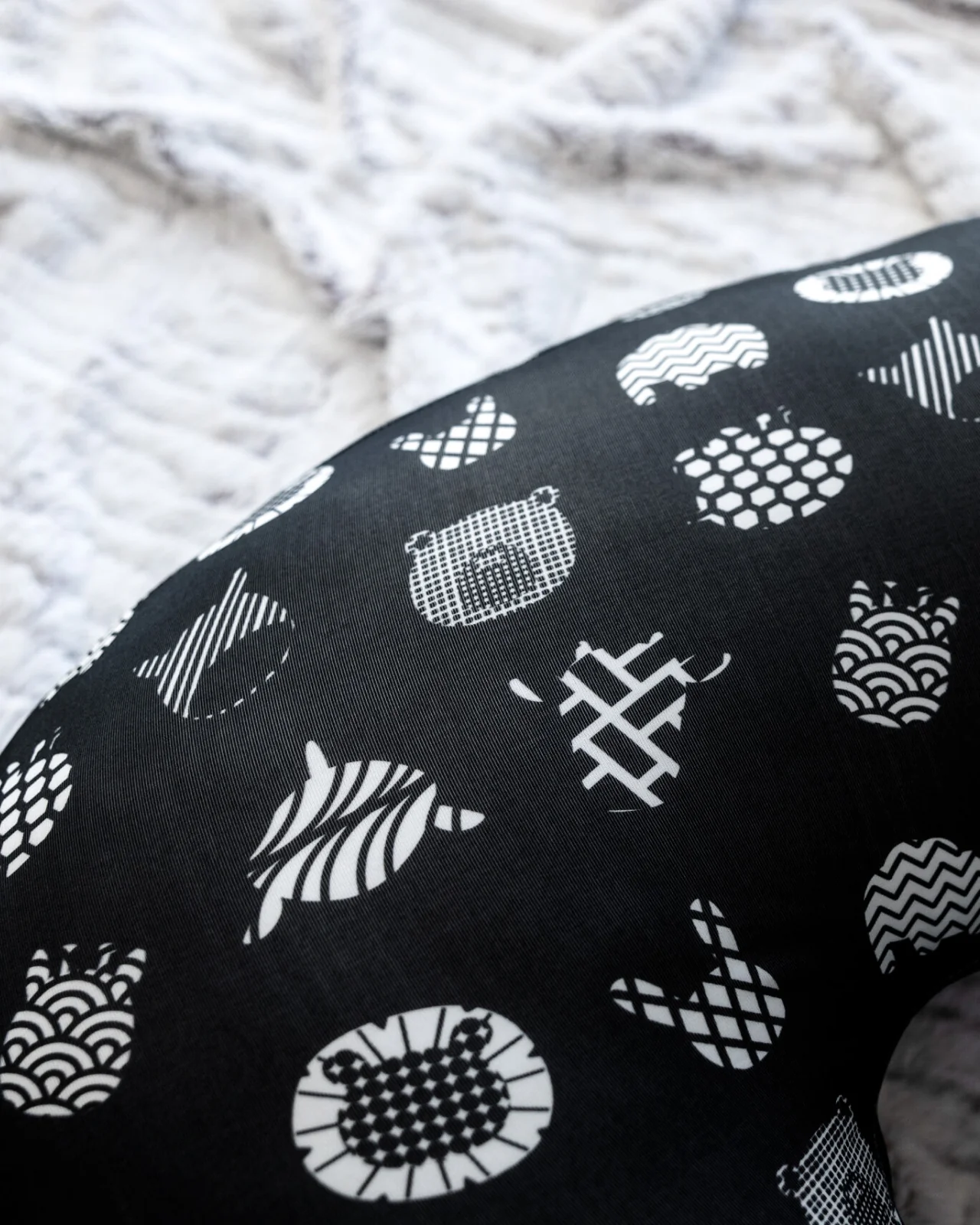 BABYGO® Sensory Nursing Pillow Cover - Image 5